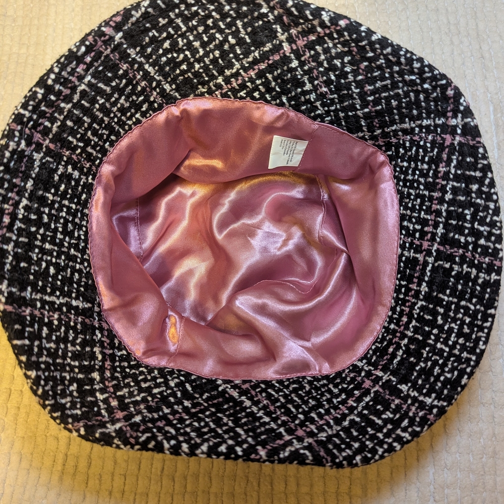 Elegant Tweed Bucket Hat with Pink Ribbon - Picture 3 of 4